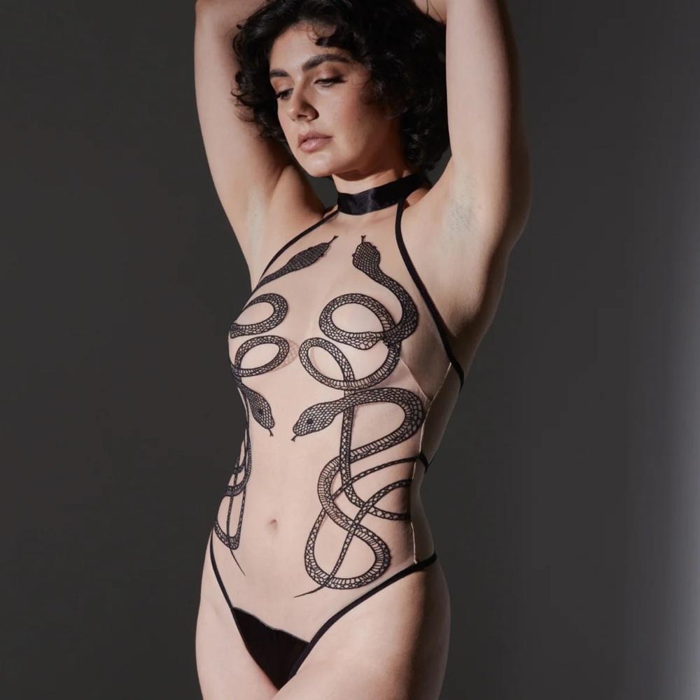 Thistle and Spire Medusa Snake Lace Bodysuit L NWOT